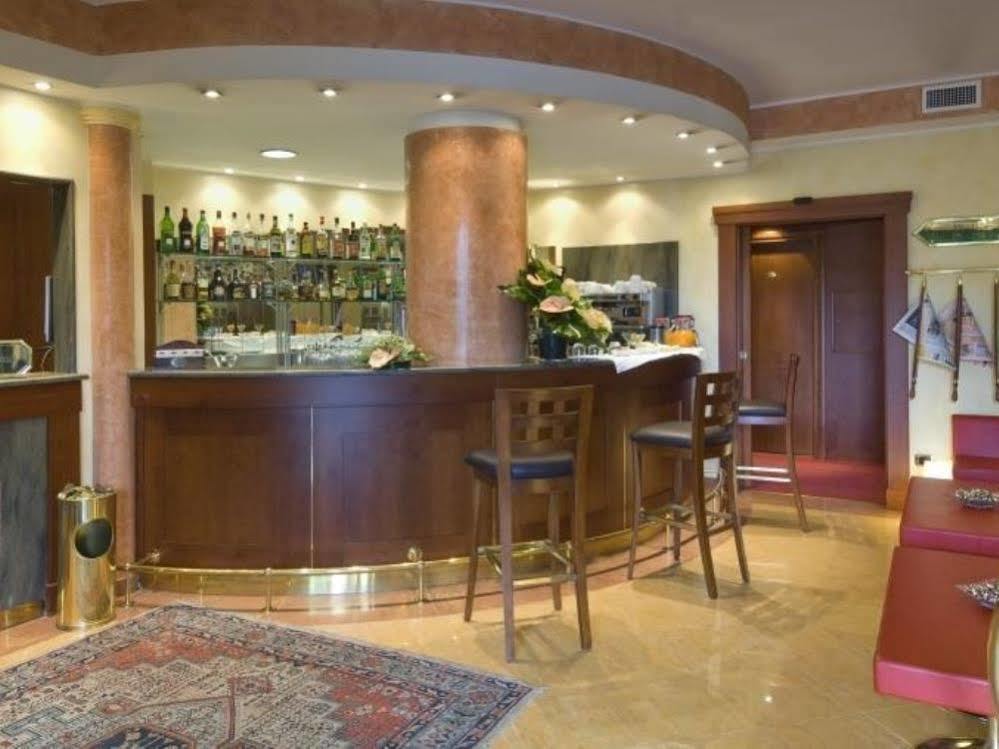 AS Hotel Monza Esterno foto